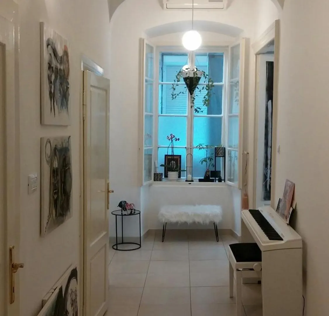 Seafront Artist Studios Rijeka Homestay