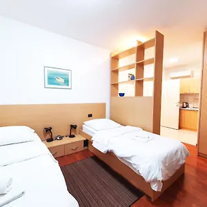 Hostel Budget, Fiume