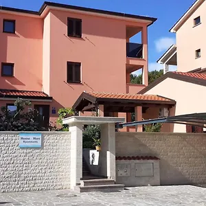 https://apartments-marina-mare.in-istria.net